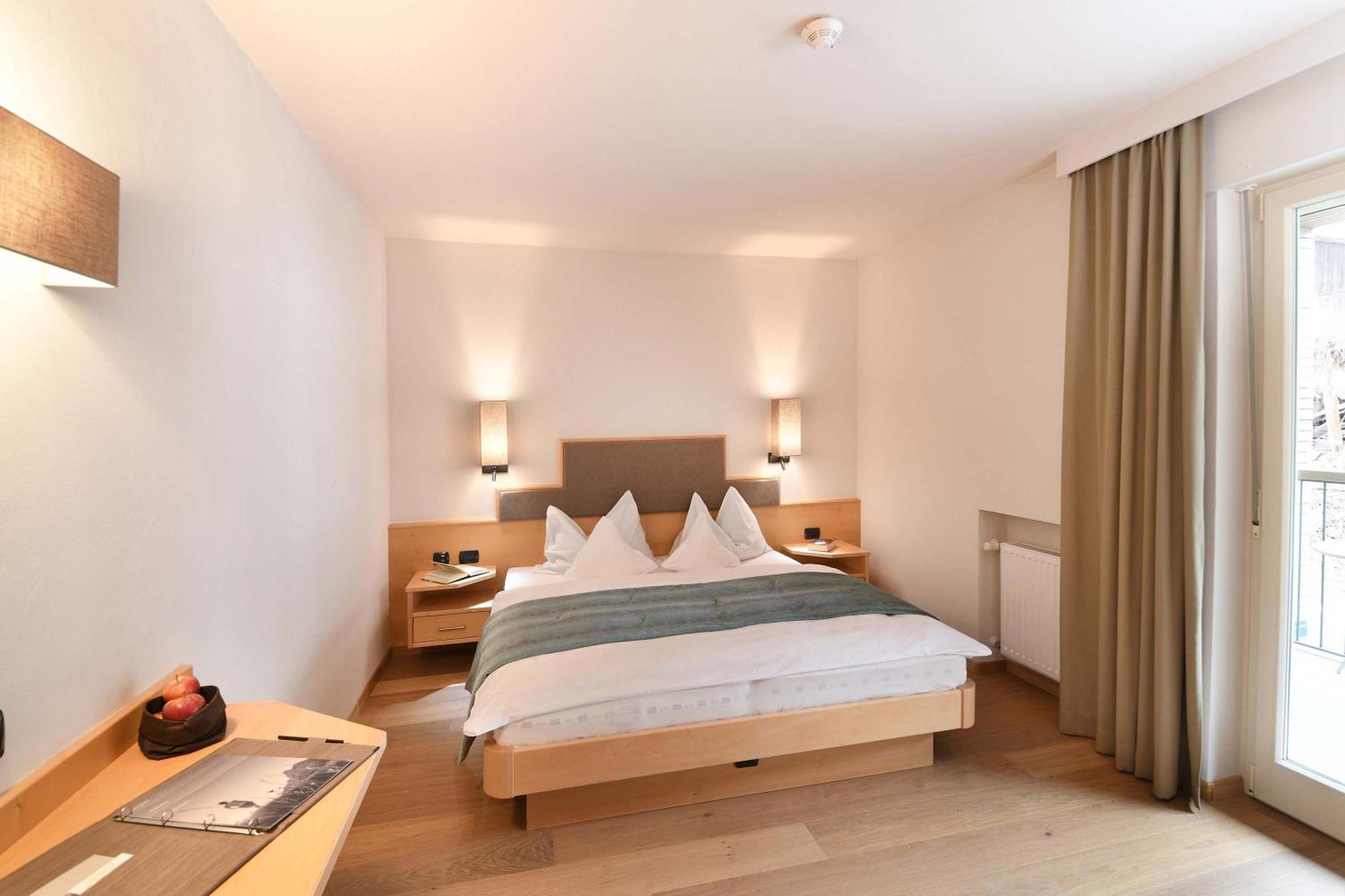 Hotel Das Stachelburg Parcines Bagian luar foto