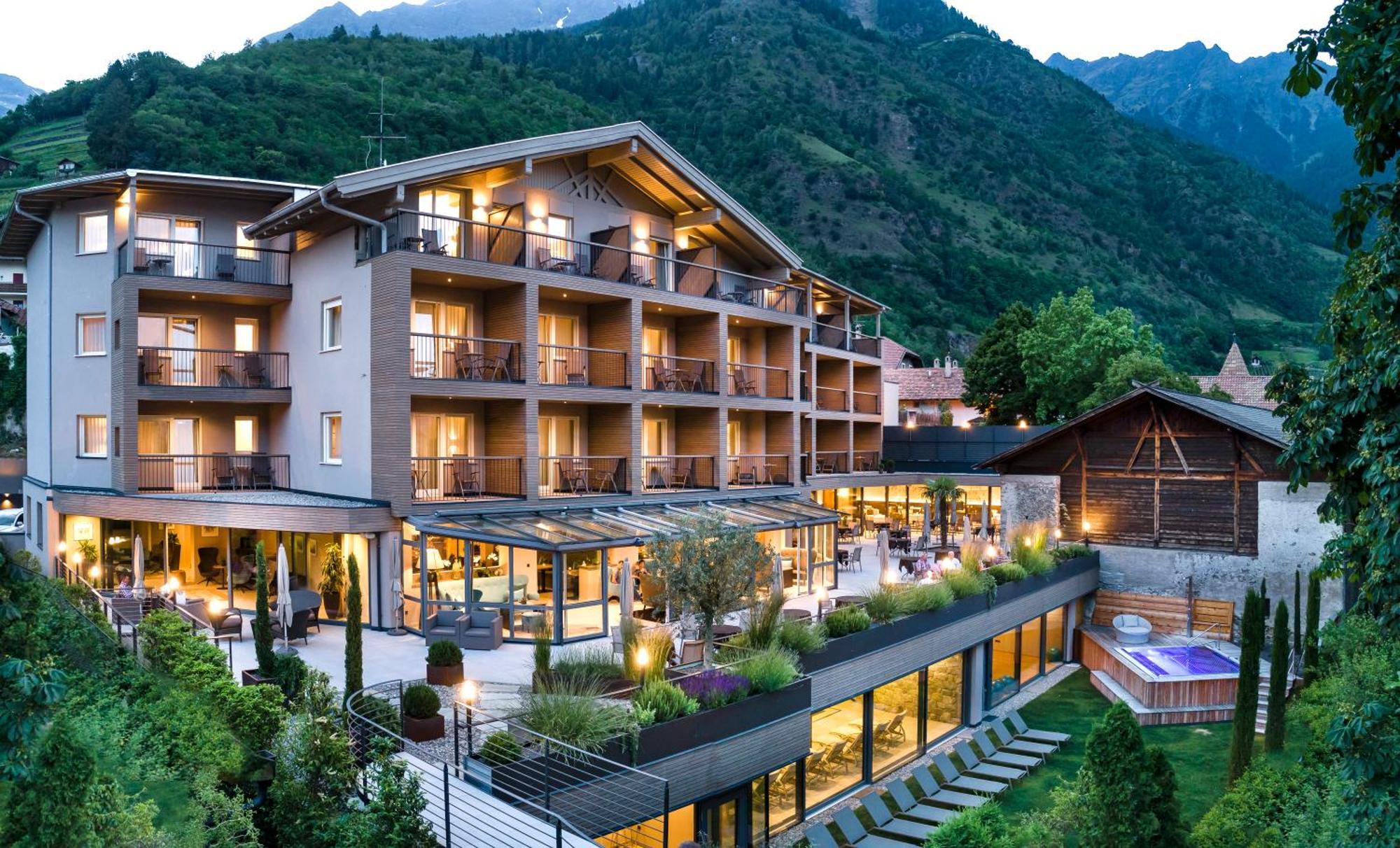 Hotel Das Stachelburg Parcines Bagian luar foto