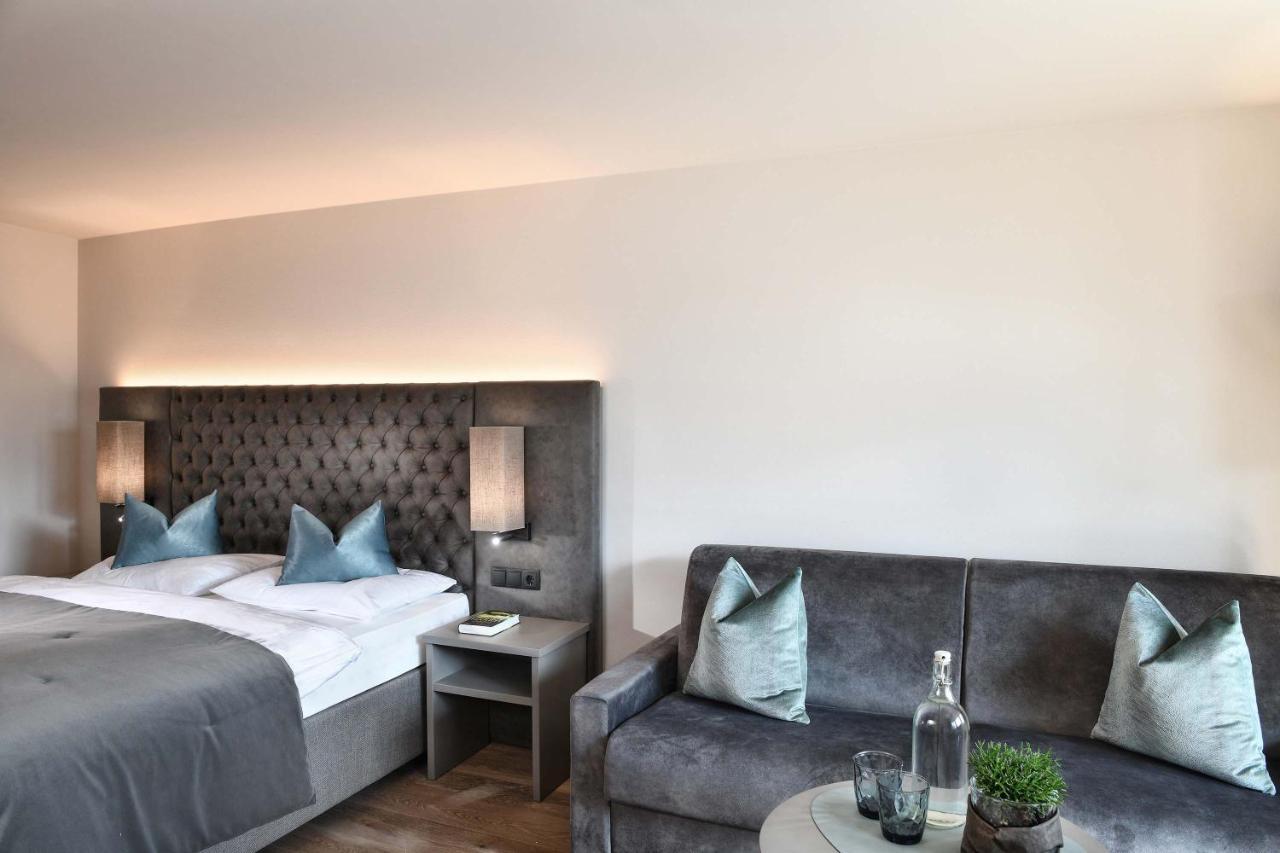 Hotel Das Stachelburg Parcines Bagian luar foto