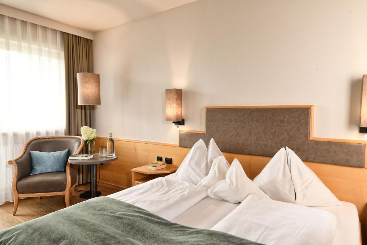Hotel Das Stachelburg Parcines Bagian luar foto